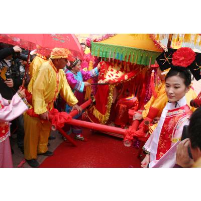 Chinese Engagement + Wedding Festivities