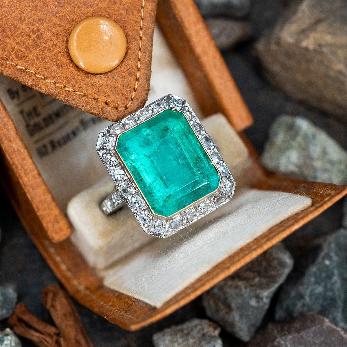 Beautiful Large Emerald Ring w/ Diamond Halo in Platinum