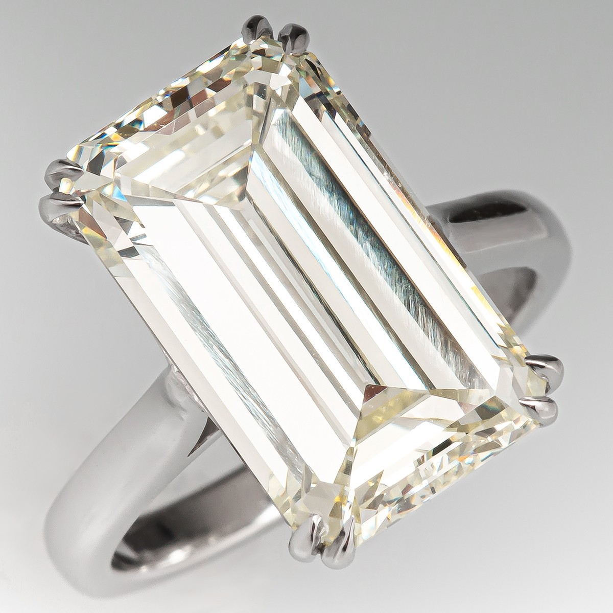 8 carat cushion cut diamond engagement ring - YouTube