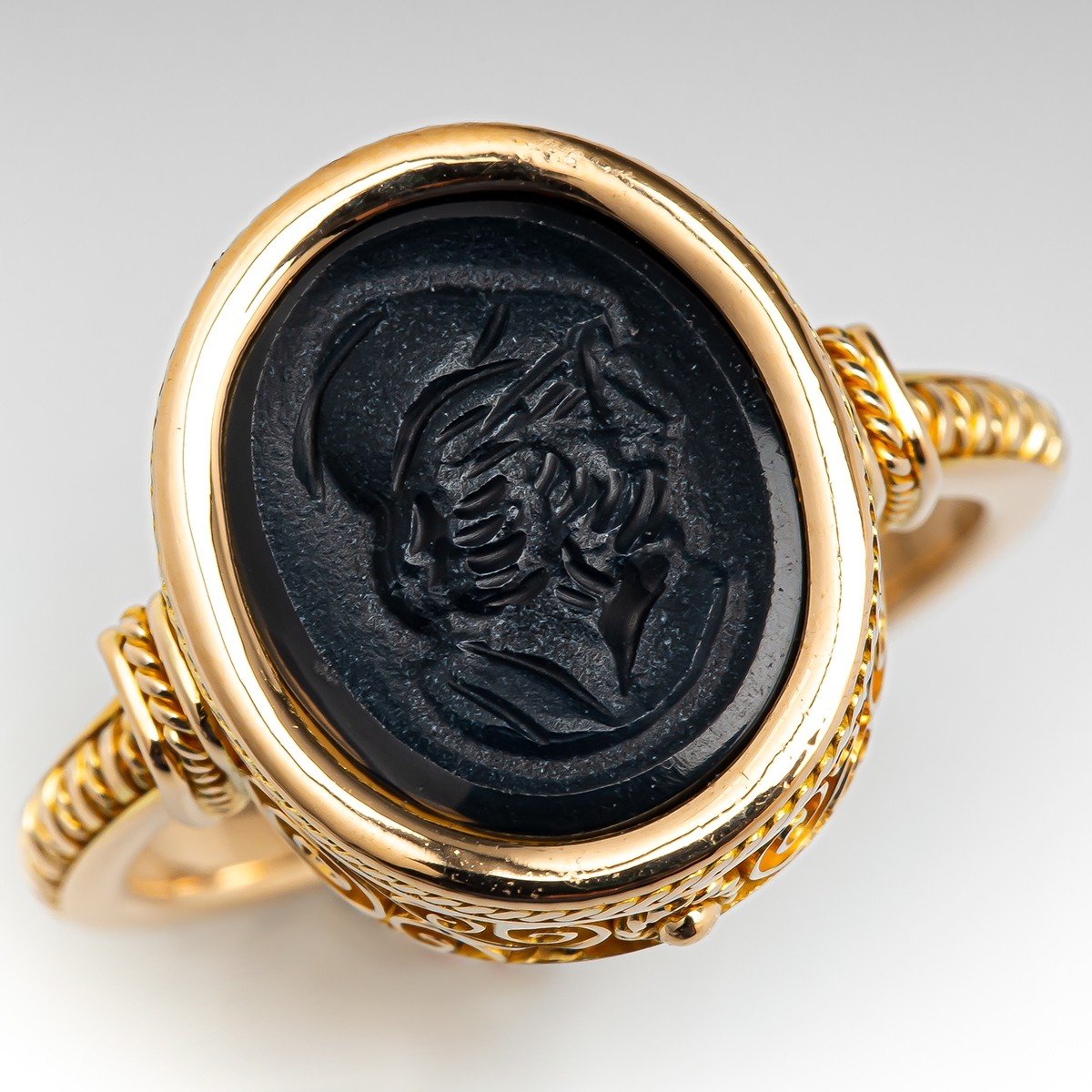 18K Yellow Gold Onyx and Ruby Cameo Pendant