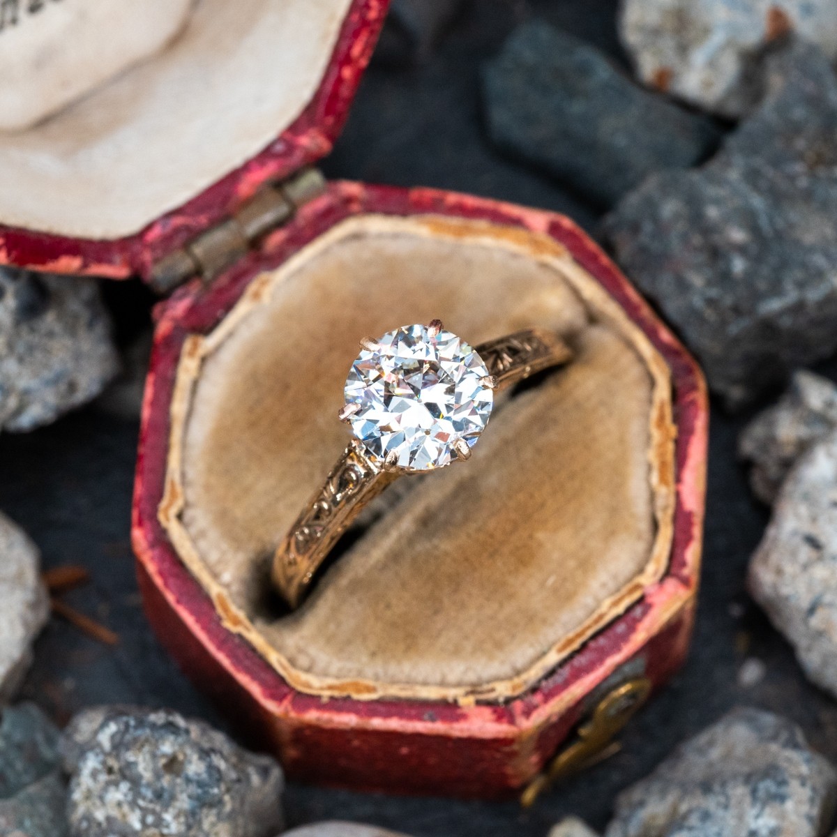 2.0 CT-4.0 CT Radiant G- VS Diamond Engagement Ring With Dainty Setting |  Diamond engagement, Vs diamond, Diamond engagement rings