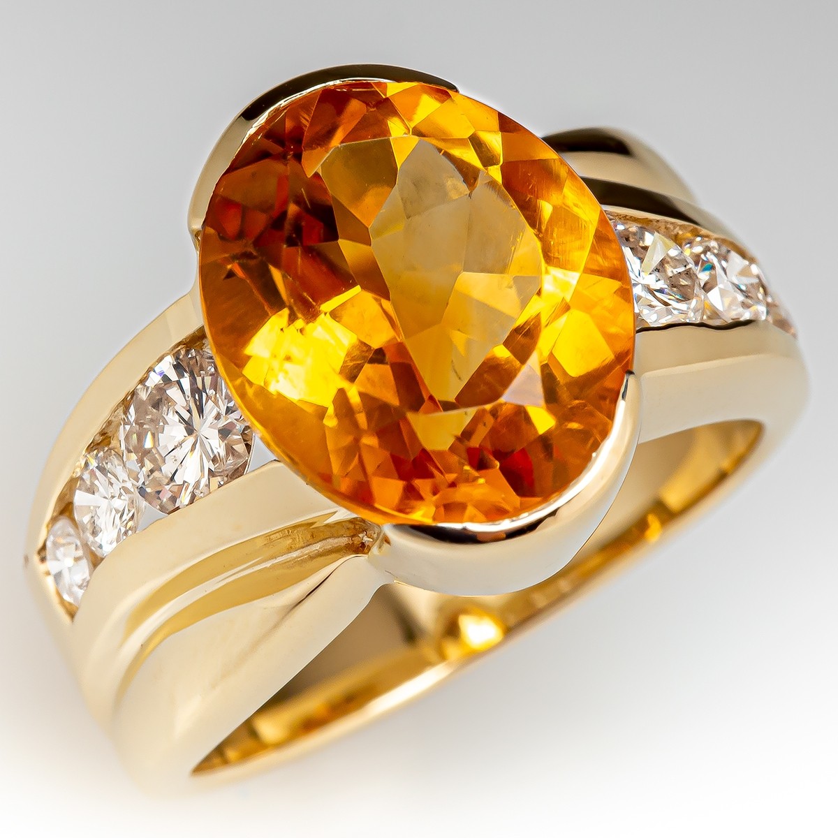 Natural Yellow Topaz Gemstone Silver And Gold Ring at Rs 7000/piece | पीला  टापज़ in Udaipur | ID: 16379835073