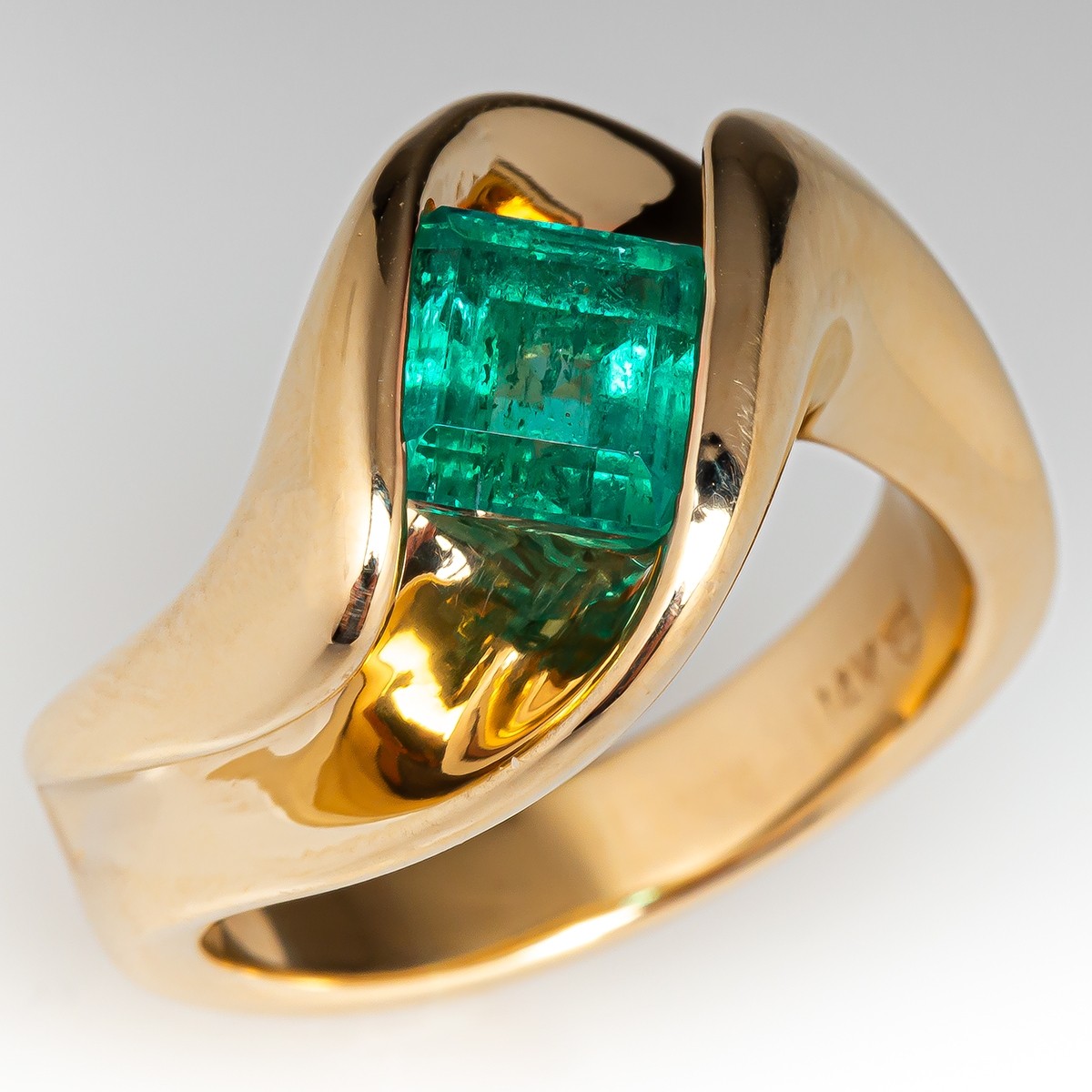 Symbolism of an Emerald Engagement Ring – Emeralds.com | The Natural  Emerald Company