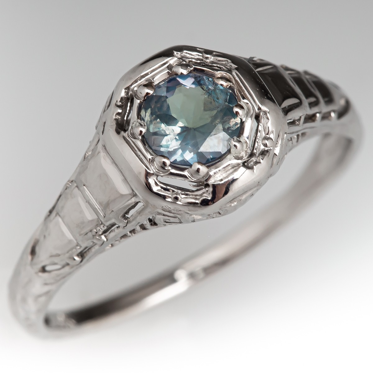 Vintage Oval Alexandrite Engagement Ring - Minerva – Sunday Island Jewelry