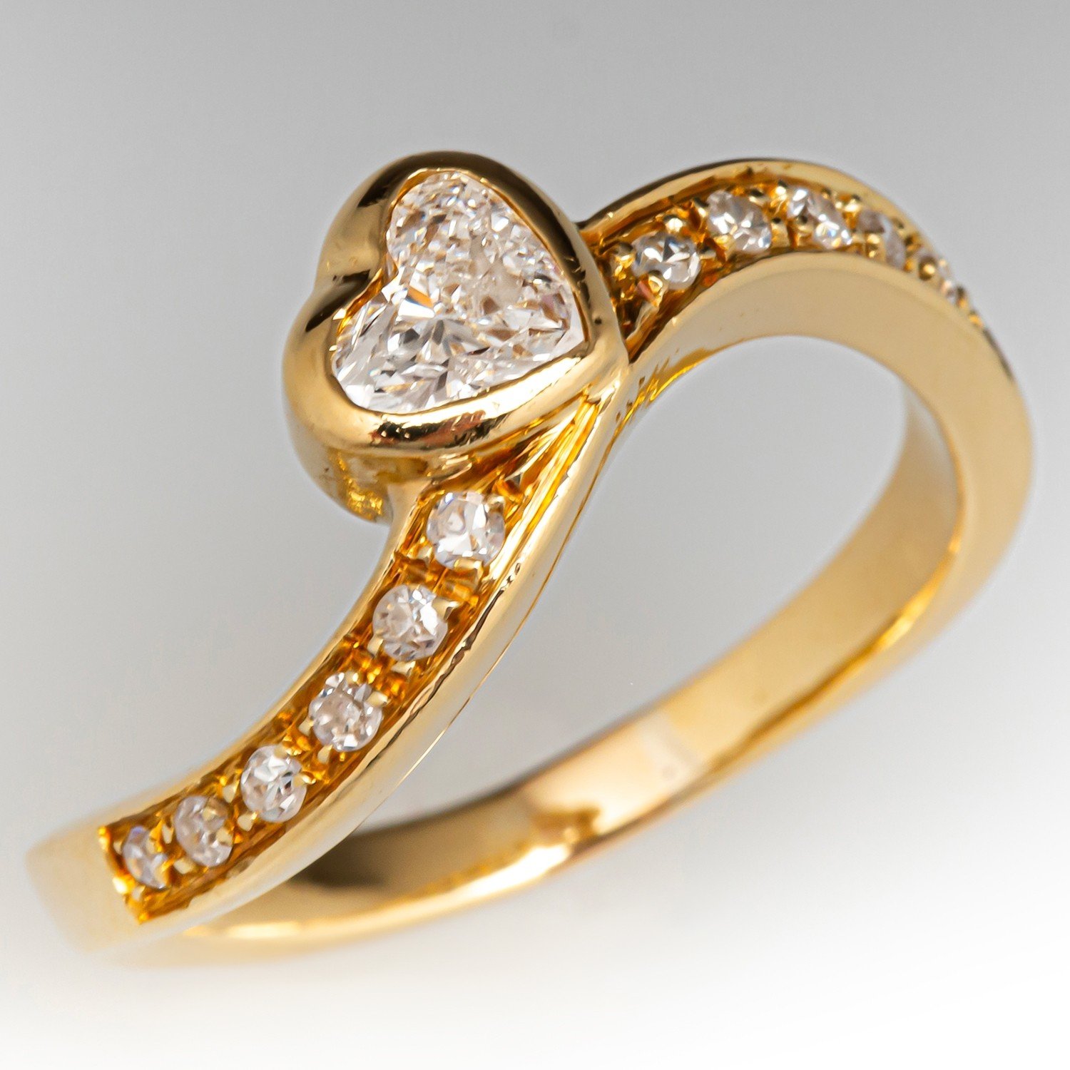 Curved Heart Ring-Diamond