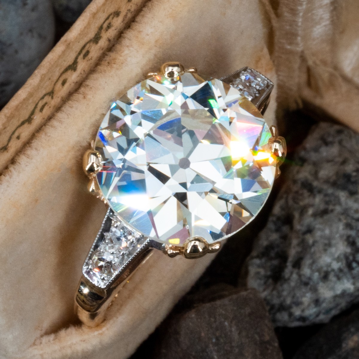A beginner's guide to diamond clarity | The Jewellery Editor