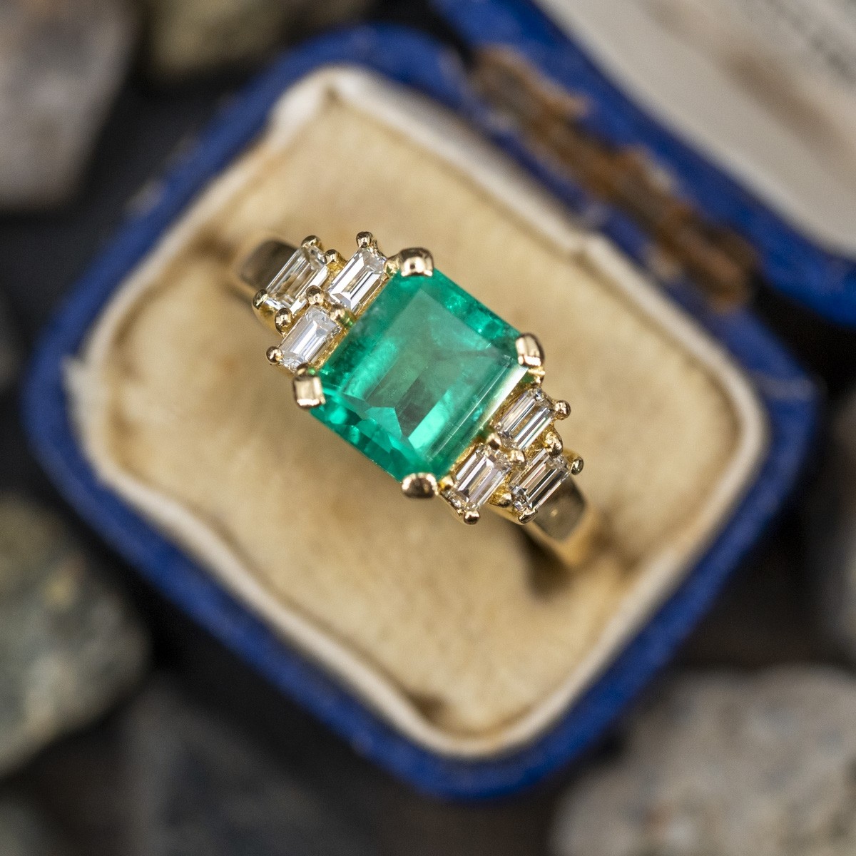 Green Emerald Ring w/ Diamond Accents 18K Yellow Gold