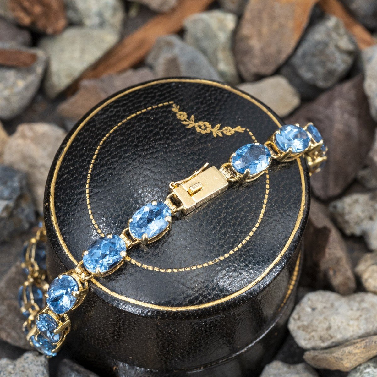 Glacier Classic Swiss Blue Topaz Bracelet – LAGOS