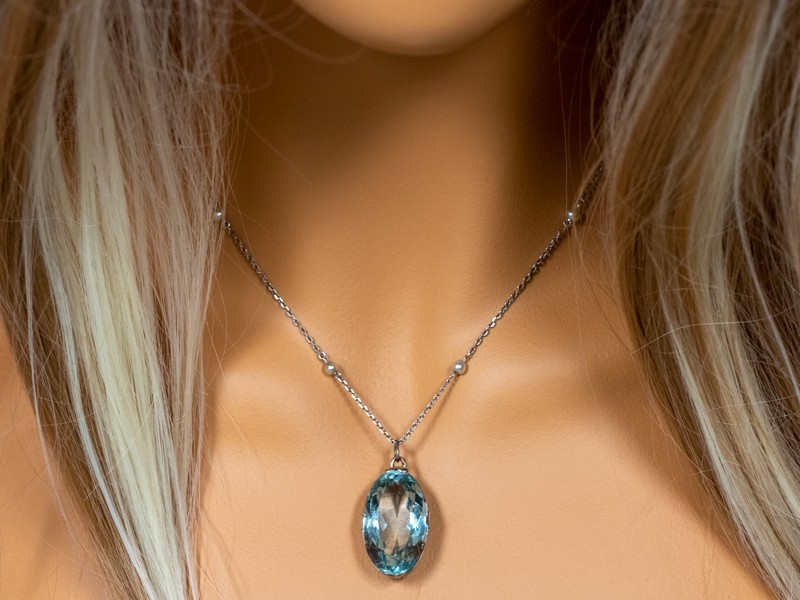 Aquamarine Pendant Necklace, 60.00 Carats
