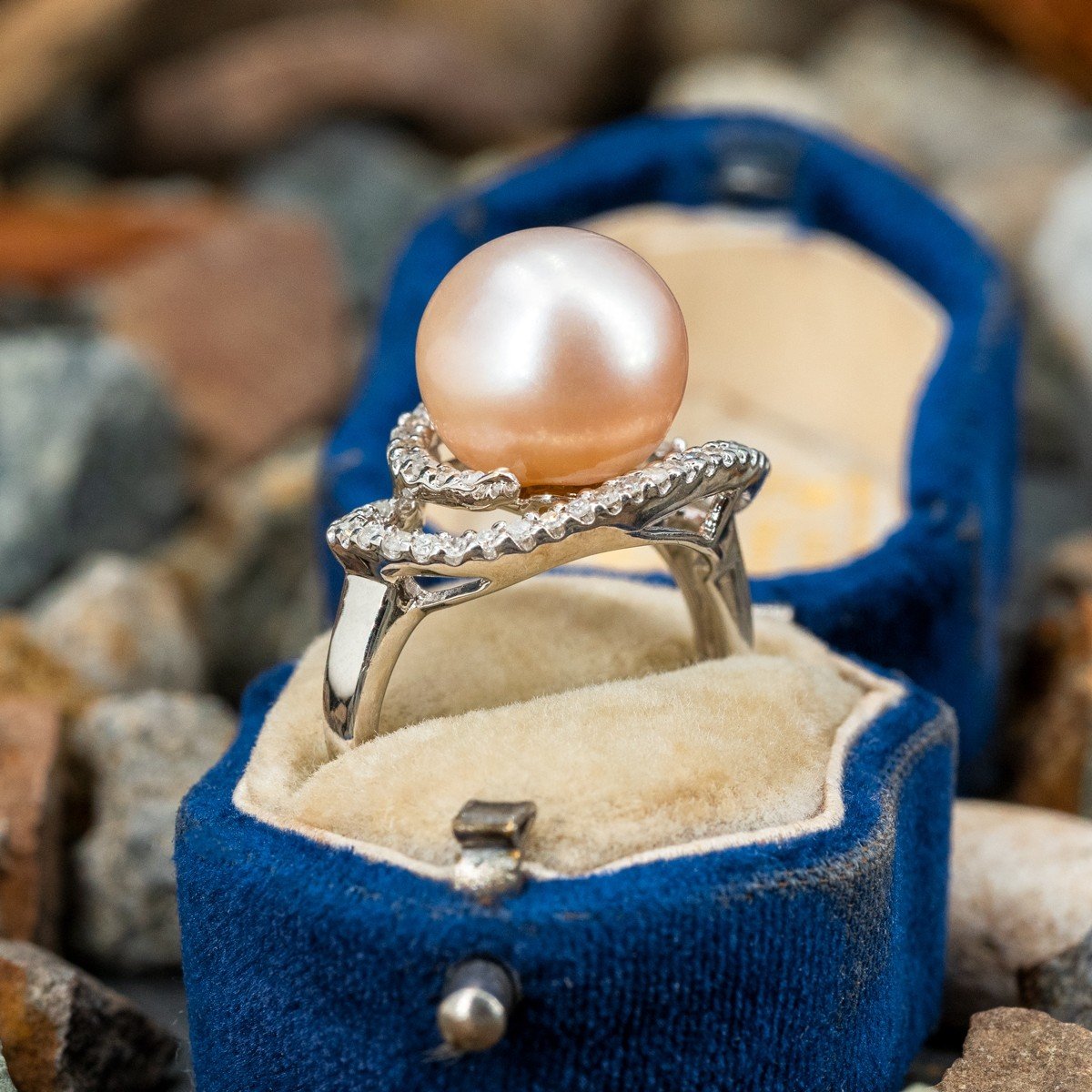 Elegant 14ct Yellow Gold Diamond and Freshwater Pearl Ring