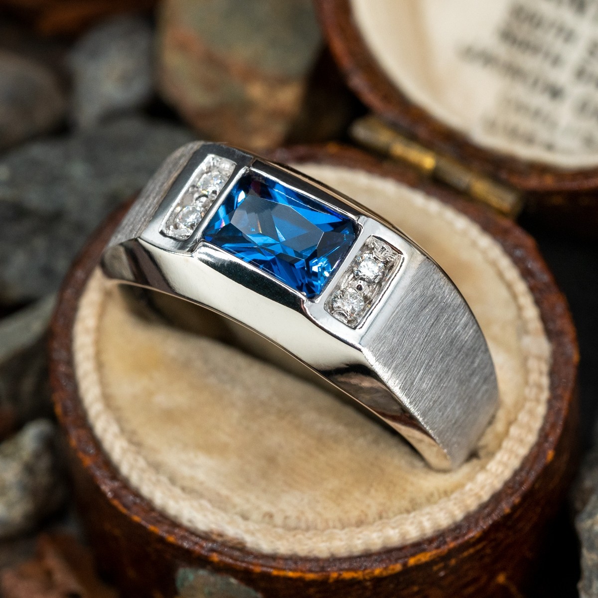 18k Men's Oval Sapphire Ring - striking textured band finish