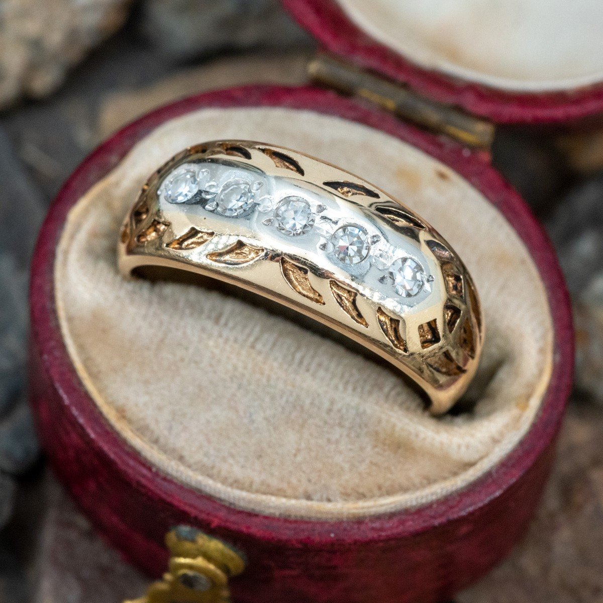 Unique Texture Platinum Ring with Single Diamond JL PT 666