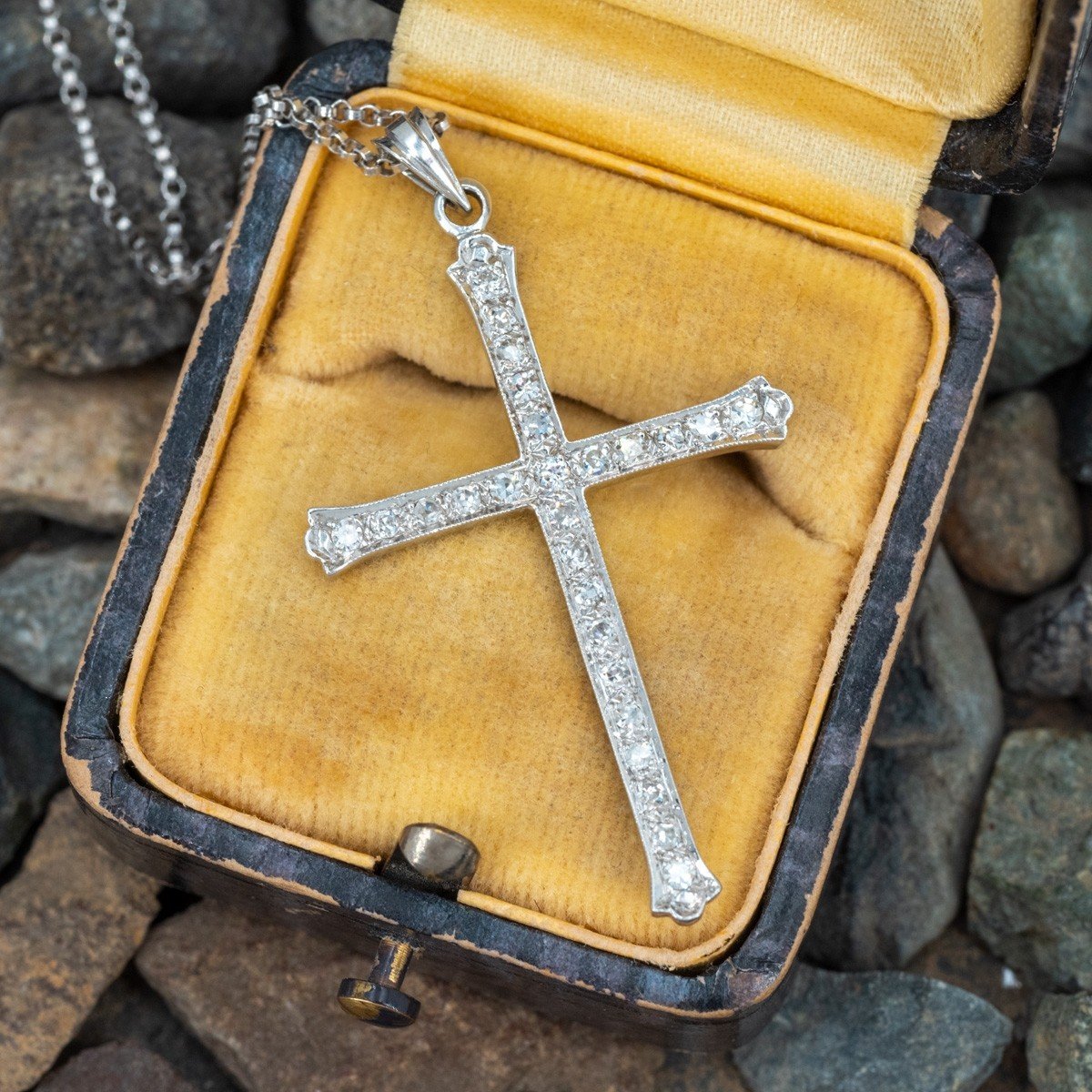 Diamond Cross Pendant Necklace Platinum/14K White Gold