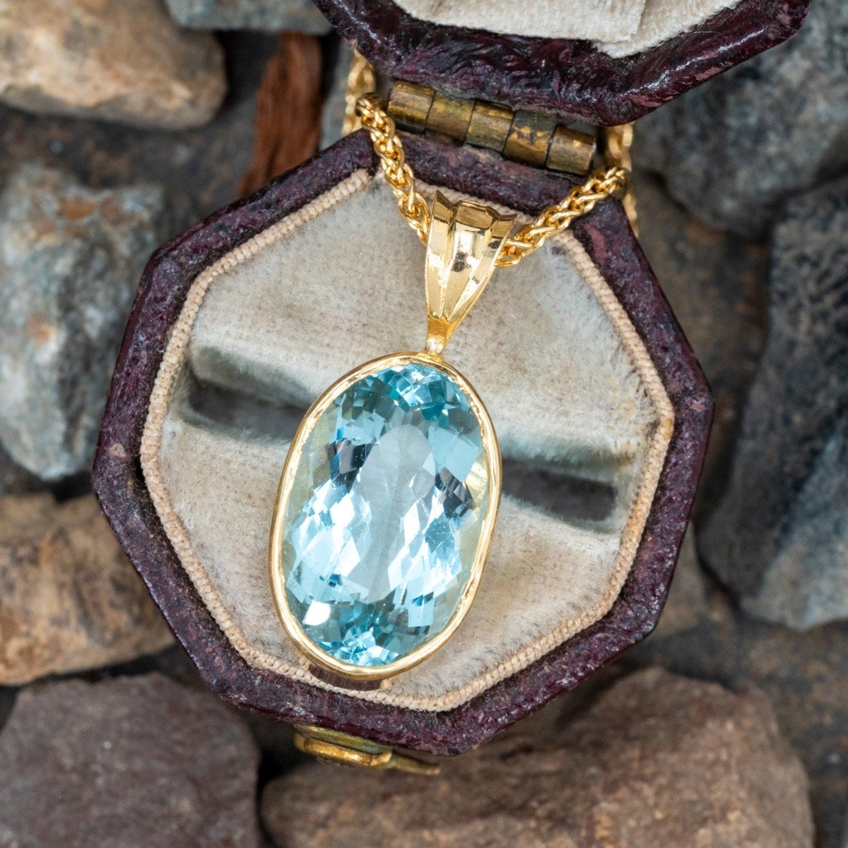 18Kt White Gold Round Aquamarine Diamond Necklace – Chris Correia