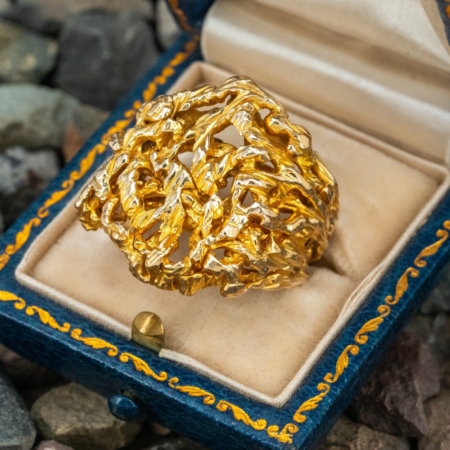 14K Yellow Gold Onyx and Real Diamond Greek Key Design Mens Ring –  Goldia.com