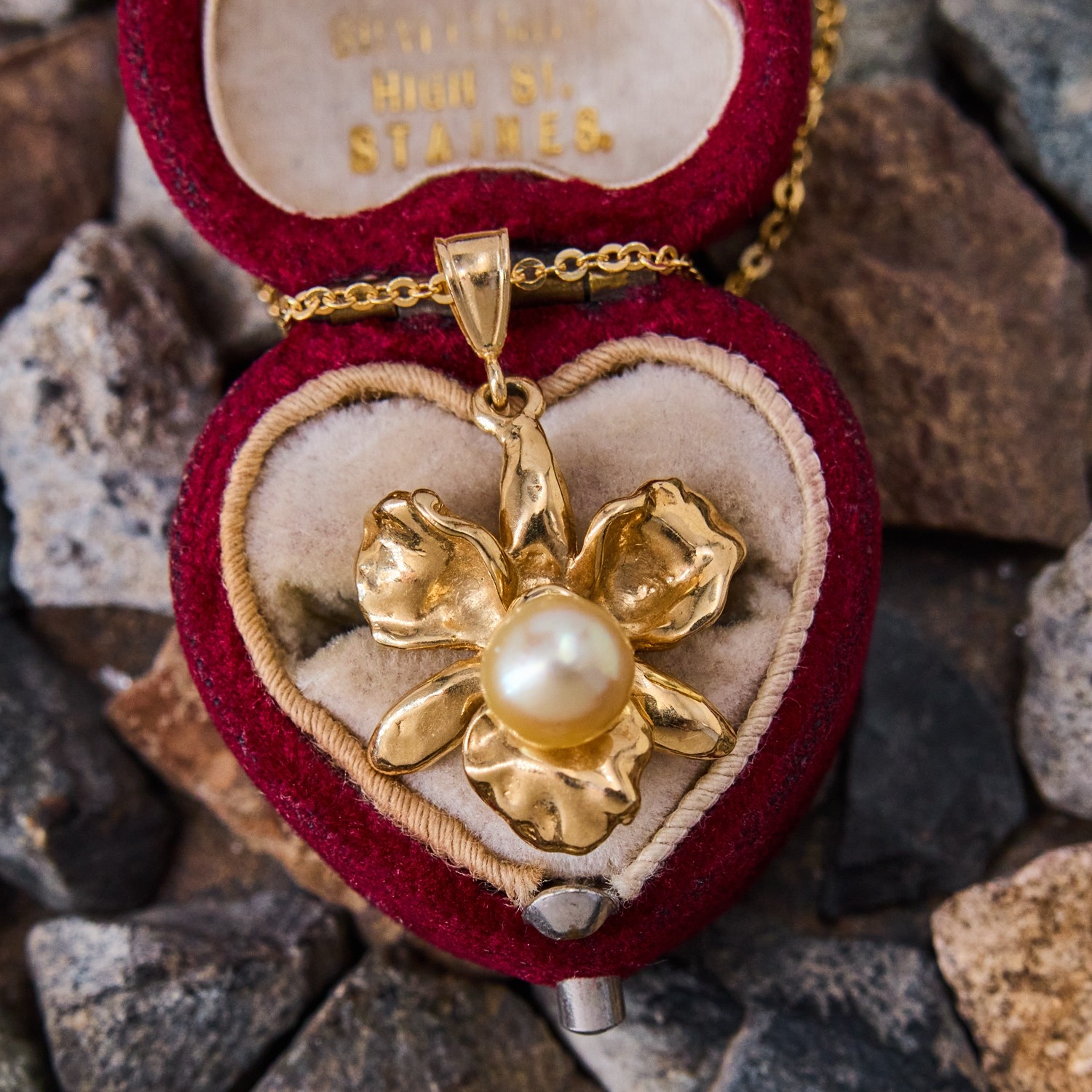 Buy Multicoloured & Gold-Toned Necklaces & Pendants for Women by Ishhaara  Online | Ajio.com