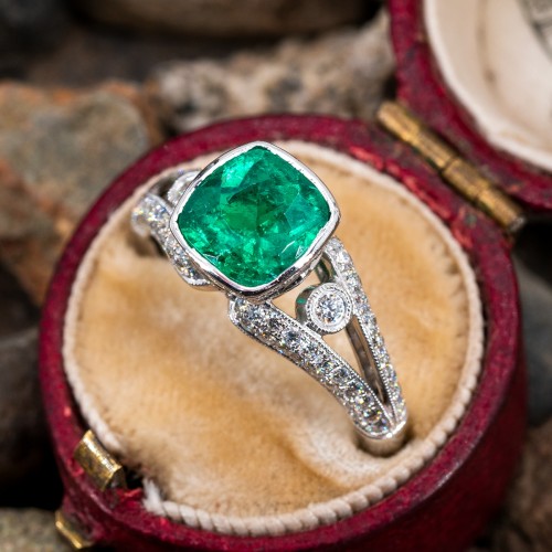 Emerald Cut Natural Emerald Engagement Ring Diamond Halo Baguette Diamond  Pave Band 18K White Gold | Emerald engagement ring, Emerald ring design,  Non diamond engagement rings