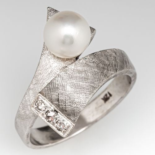 Unique Pearl White Gold Ring w/ Diamond Accents
