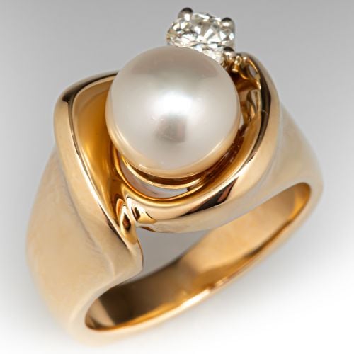 Curving Saltwater Pearl & Diamond Ring 14K Yellow Gold