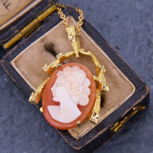 Shell Cameo Pendant Necklace 14K Yellow Gold
