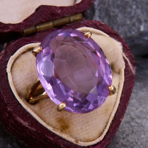 Classic Oval Amethyst Cocktail Ring 14K Yellow Gold