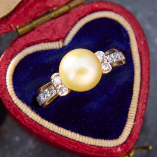 Beautiful Diamond & Pearl Ring 14K Yellow Gold