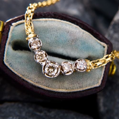 Pretty Diamond V Necklace 14K Yellow Gold