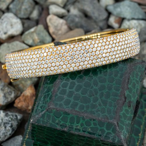 Sparkling Diamond Bangle Bracelet 18K Yellow Gold