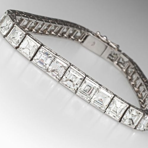 Stunning 1930s Art Deco Square Emerald Cut Diamond Tennis Bracelet 26 Carats Total