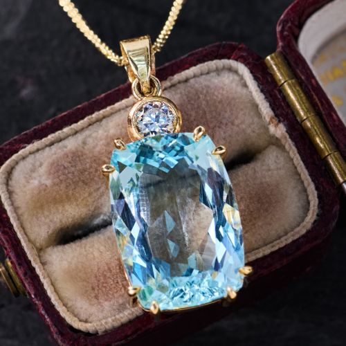 6.5 Carat Aquamarine Pendant Necklace w/ Diamond Accent in 14K Yellow Gold