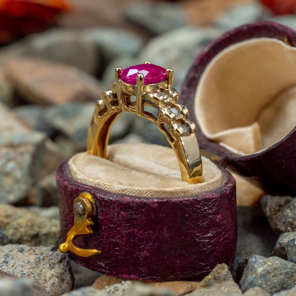 Lovely Oval Ruby Ring w/ Diamonds 14K Yellow Gold