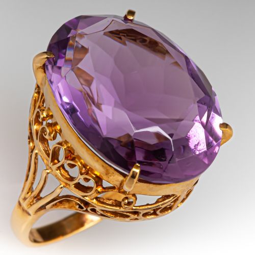 17 Carat Oval Amethyst Cocktail Ring 18K Yellow Gold