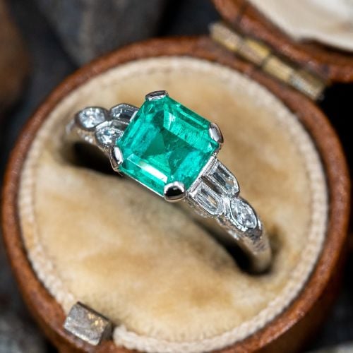 Beautiful 1.46 Carat Colombian Emerald Ring in Platinum GIA