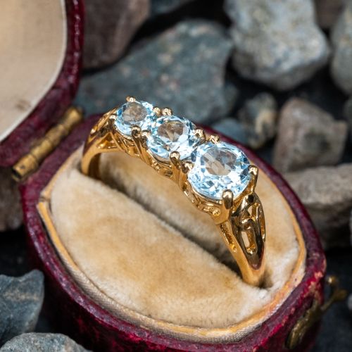 Stunning 3-Stone Aquamarine Ring 14K Yellow Gold