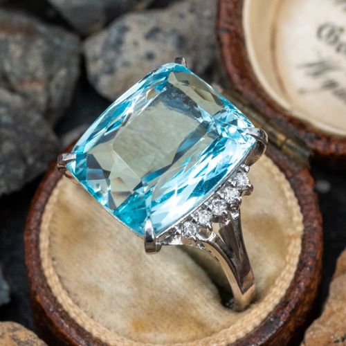 10 Carat Aquamarine Cocktail Ring w/ Diamond Accents in Platinum