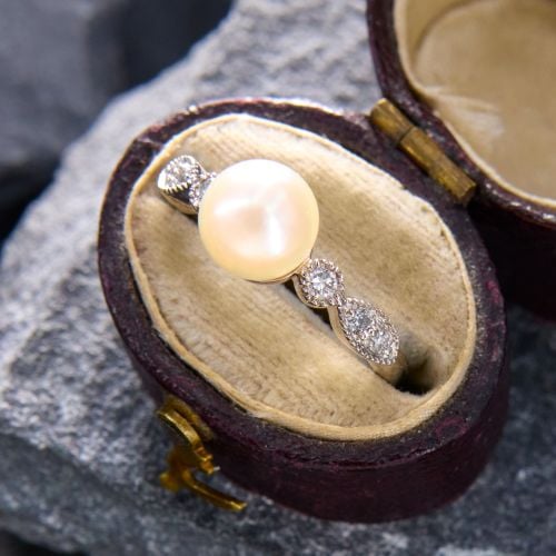 Lovely Diamond & Pearl Ring 14K White Gold