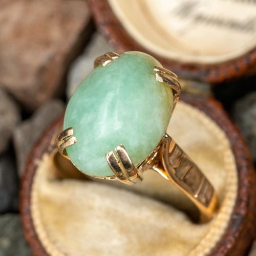 Lovely Oval Cabochon Jade Solitaire Ring Yellow Gold