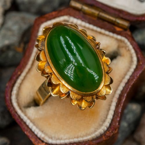 Vintage Nephrite Jade Ring 18K Yellow Gold