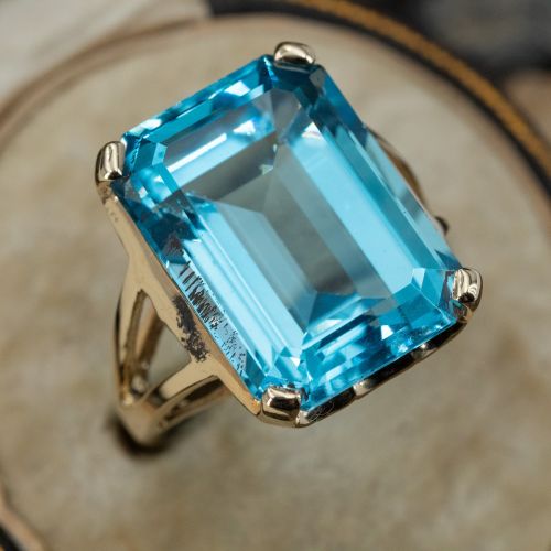 Blue Topaz Cocktail Ring 14K Yellow Gold