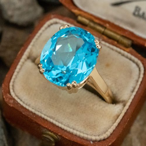 Gorgeous Swiss Blue Topaz Cocktail Ring 14K Yellow Gold