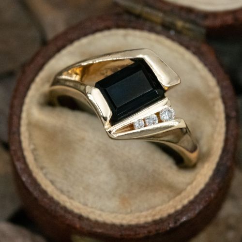 Elegant Emerald Cut Onyx & Diamond Ring 14K Yellow Gold 