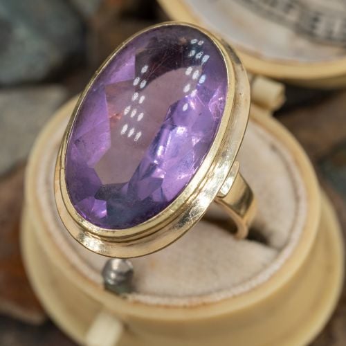 Vintage Oval Buff Top Amethyst Ring 14K Yellow Gold