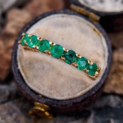 Lovely Emerald Band Ring 18K Yellow Gold 