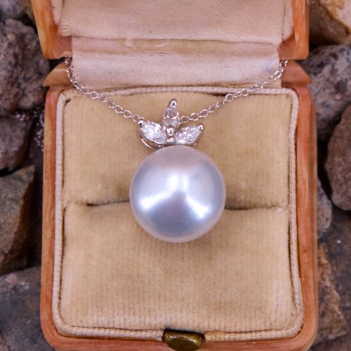 Lustrous South Sea Pearl Pendant Necklace 18K White Gold