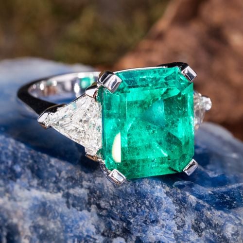 Stunning 9 Carat Colombian Emerald Ring AGL Certified