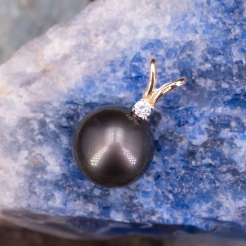 Final Sale: Dyed Black Pearl Pendant w/ Diamond 14K Yellow Gold