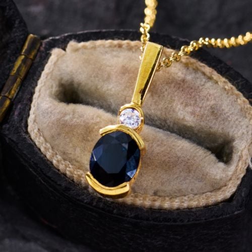 Oval Sapphire Pendant Necklace w/ Diamond 14K Yellow Gold