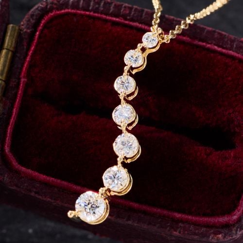 Mizuki Diamond Wreath Pendant Necklace 14K Yellow Gold