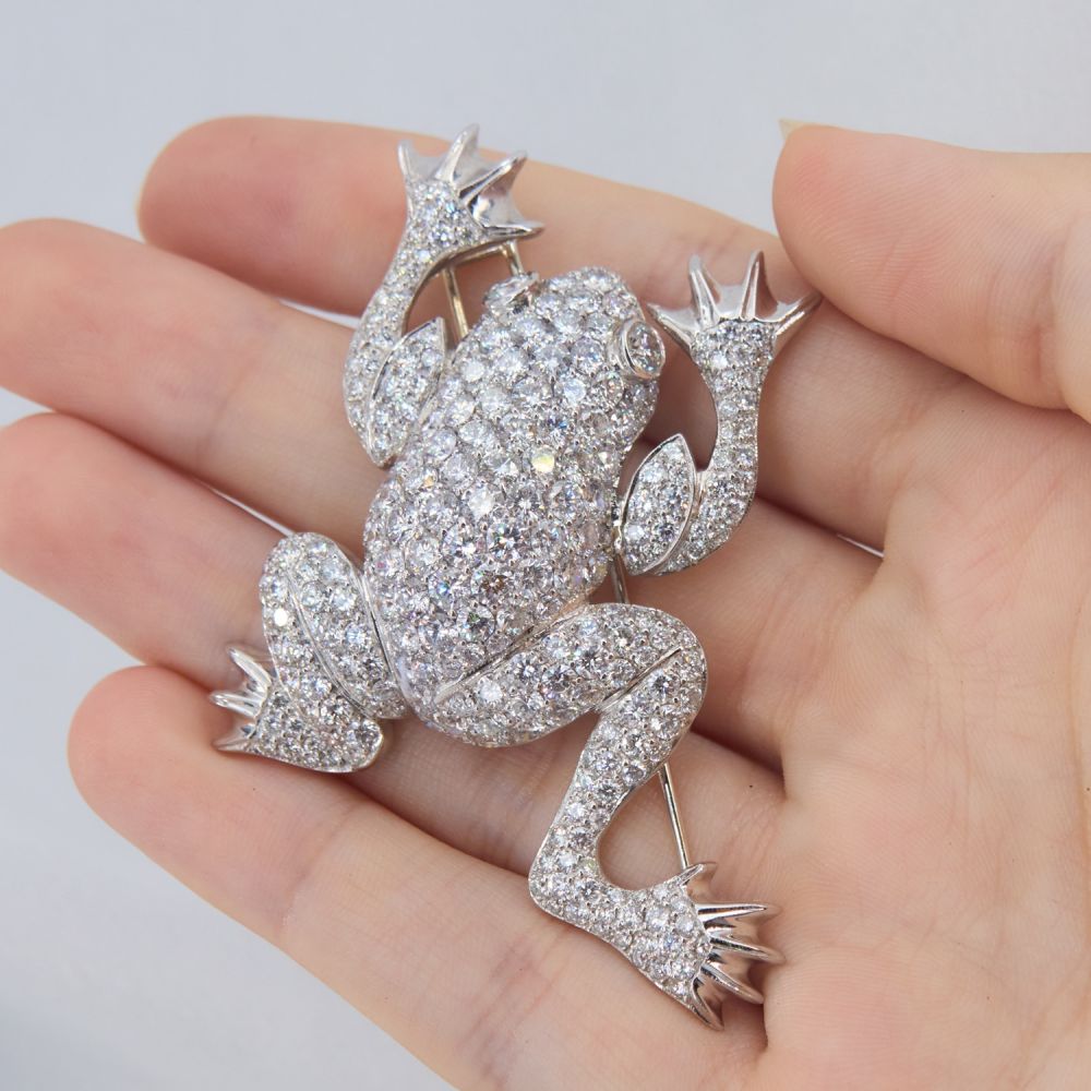 17 Carat Pavé Diamond Frog Brooch 18K White Gold