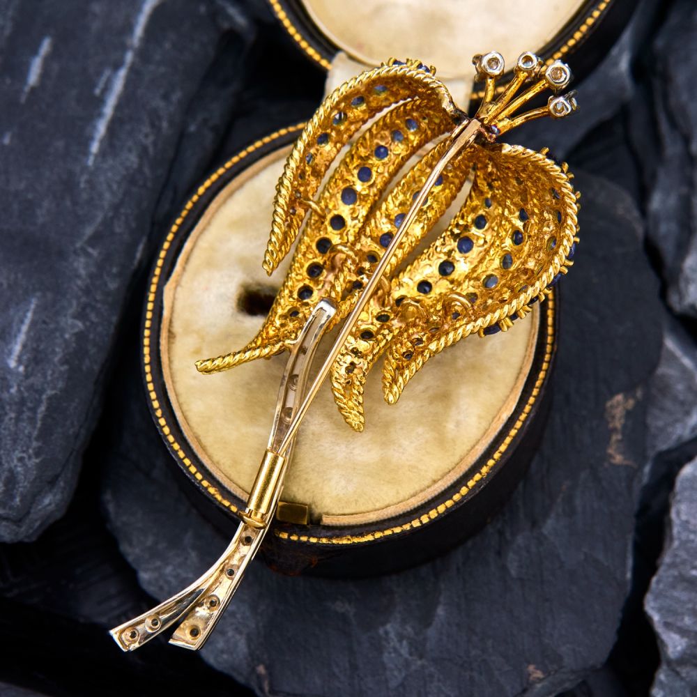 Fantastic Vintage Sapphire & Diamond Flower Brooch Pin 18K Gold